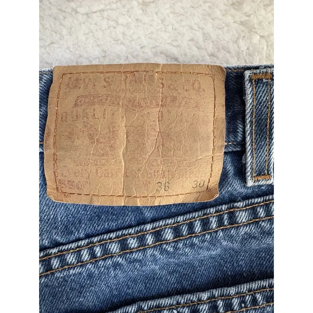 Vintage Levis Jeans Mens 36x30 Blue 550 Relaxed Fit Denim Made In USA Red Tab